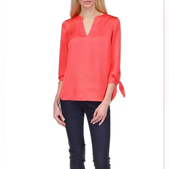 MICHAEL Michael Kors Tops - MICHAEL Michael Kors V-Neck Satin 3/4 Tie Sleeve Blouse.